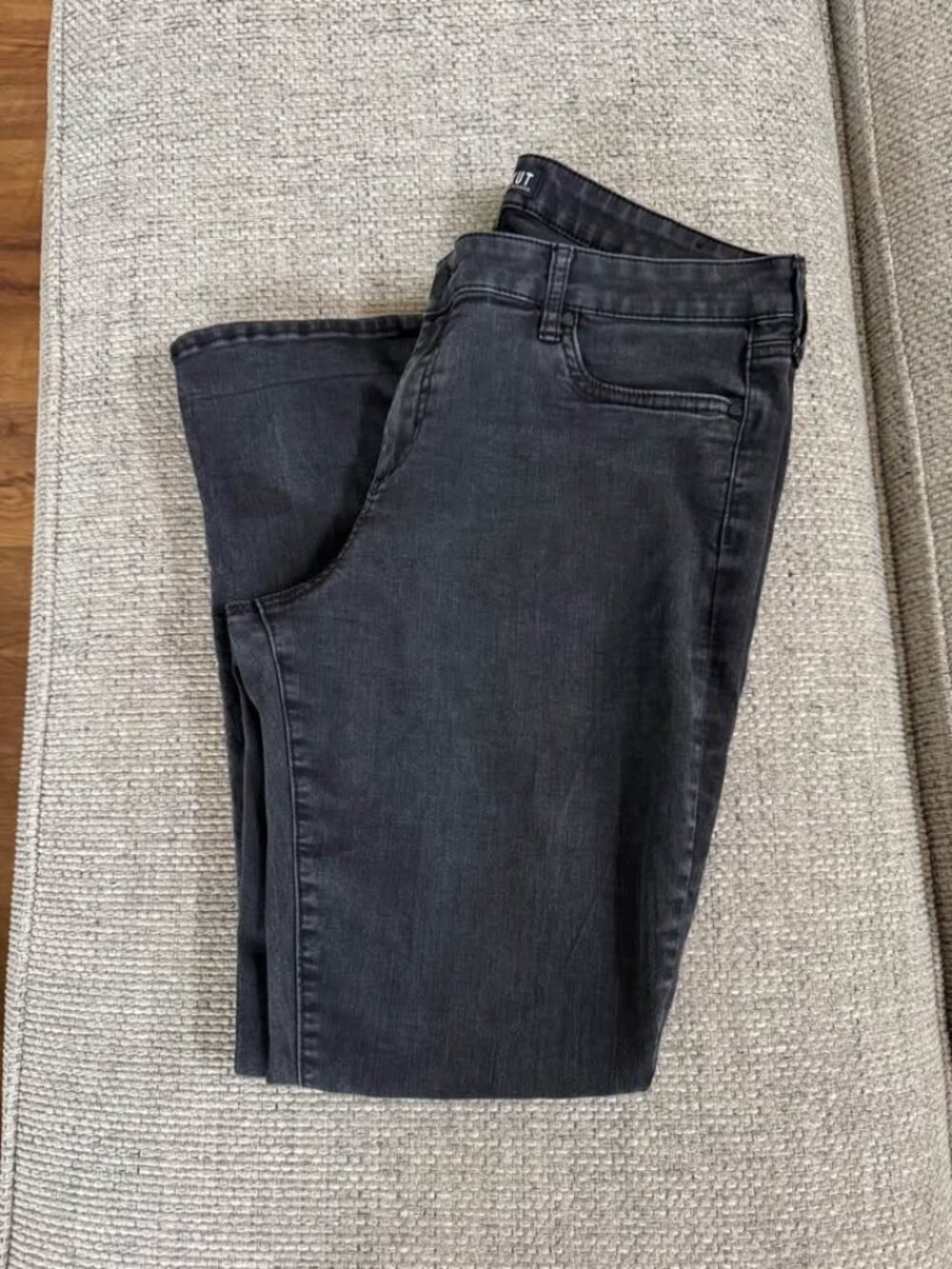 KUT Catherine Mid Rise Boyfriend Woman’s Jeans 16